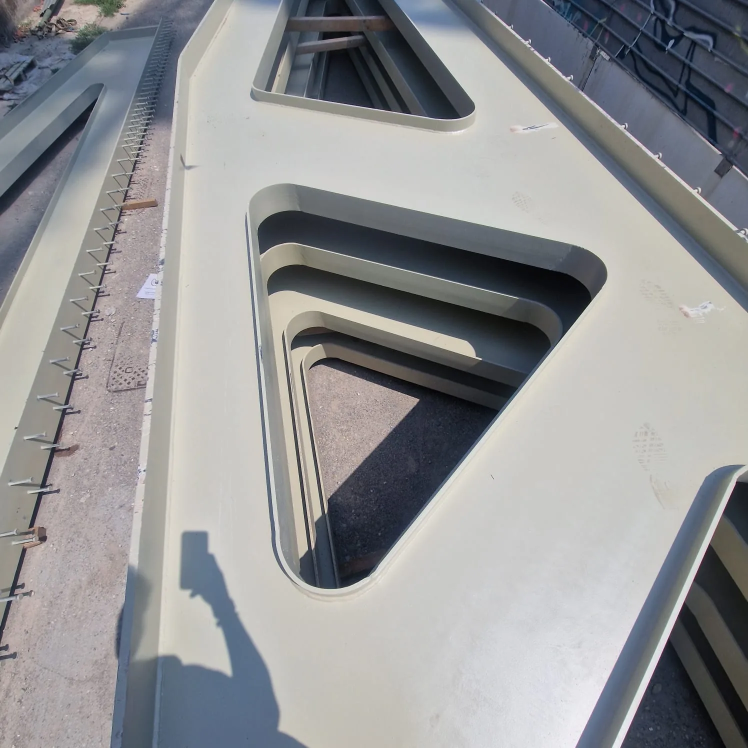 Gasometro — dettaglio delle aperture della trave