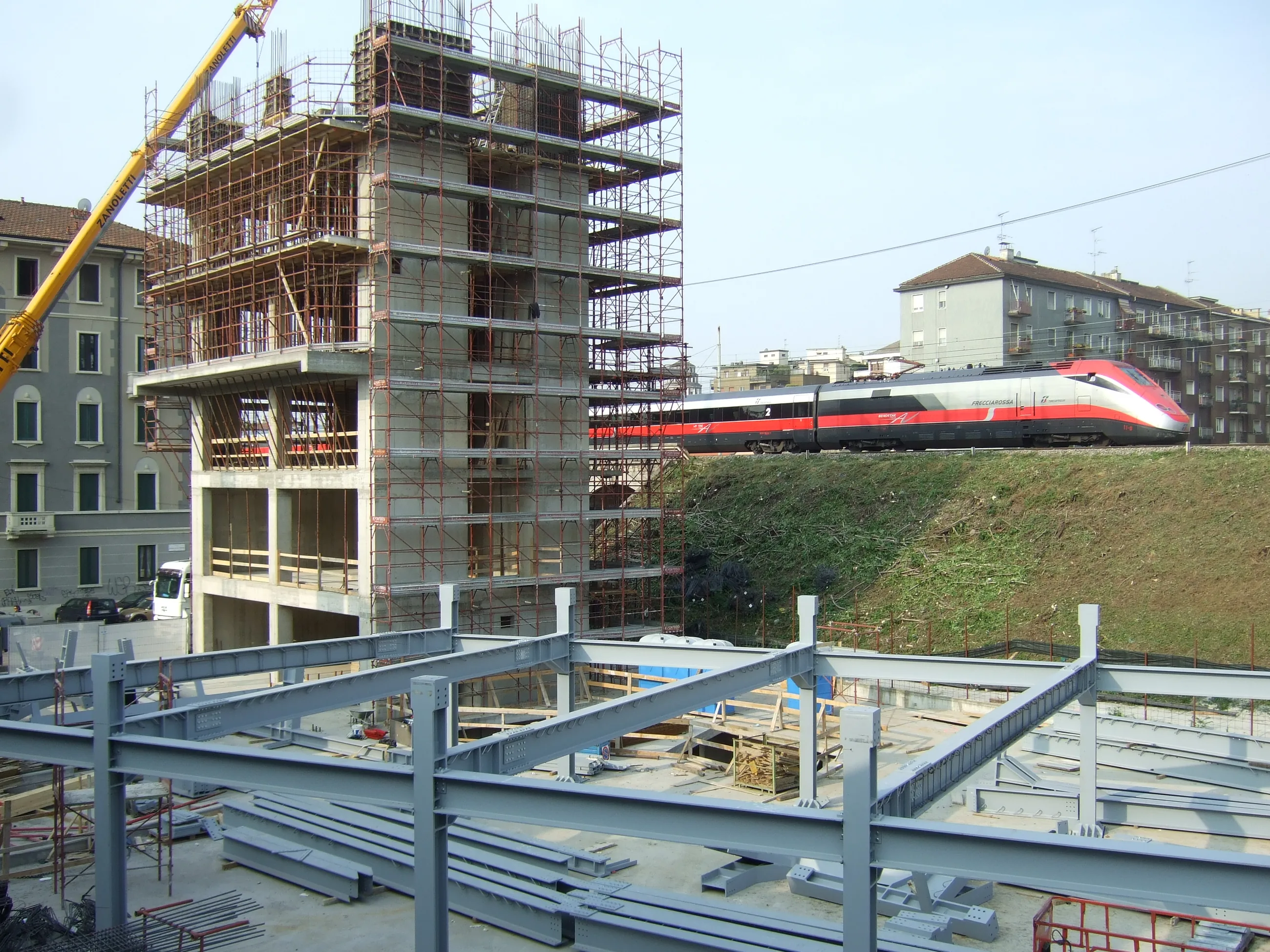 Palestra Virgin Active — Cantiere della palestra e strutture metalliche
