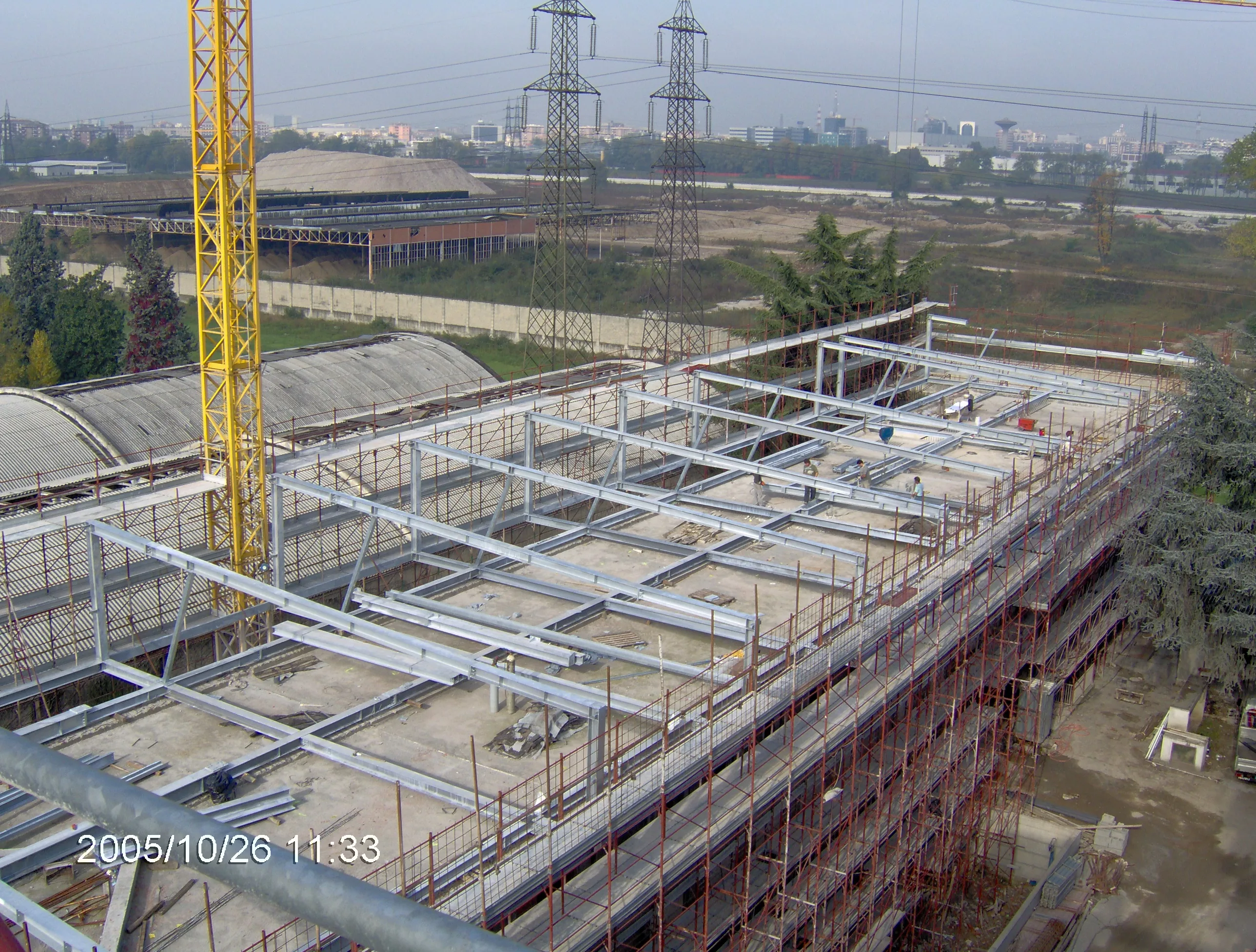 Vista dall’alto delle strutture metalliche in cantiere