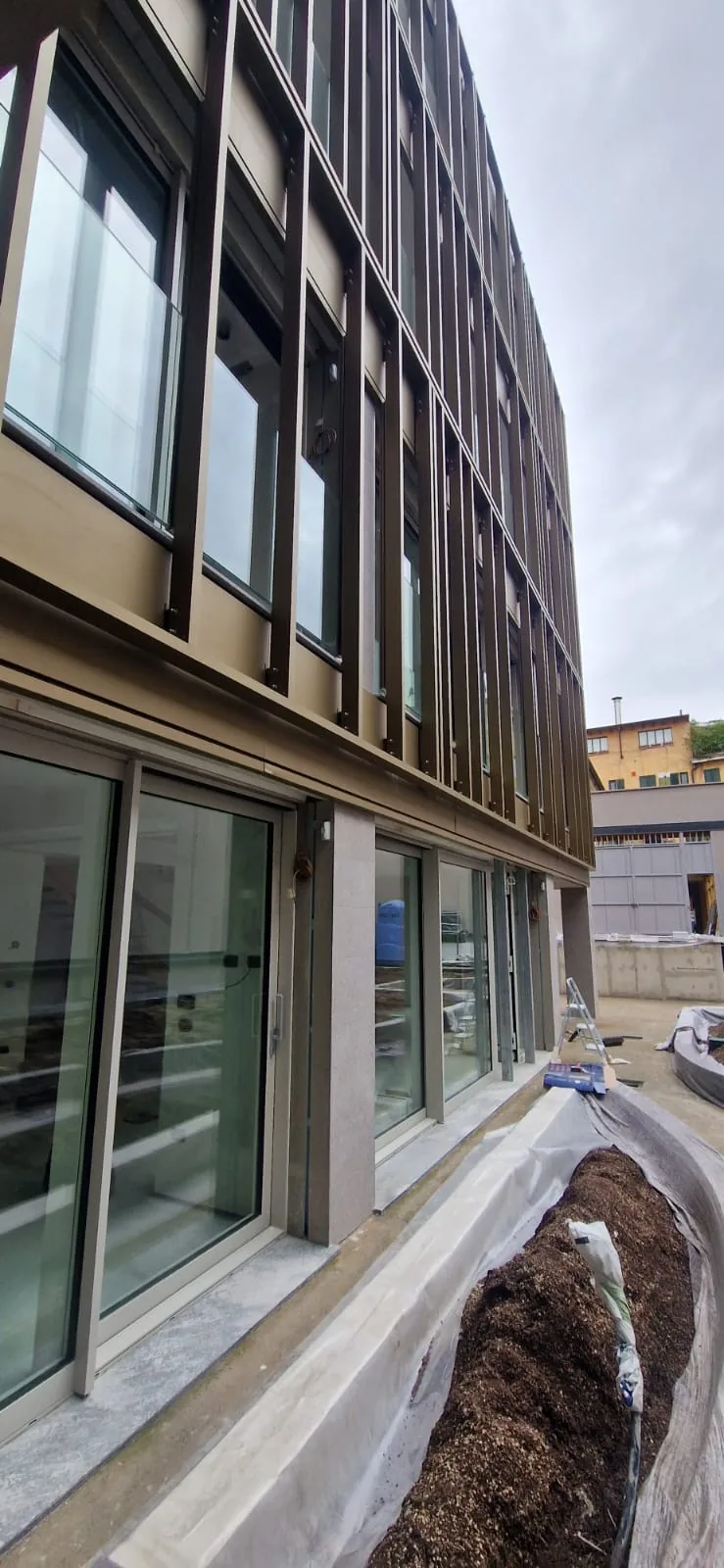 Residenze Via Fioravanti 5 — facciata e piano terra
