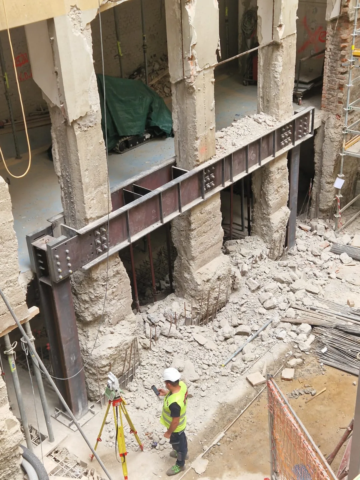 Residenze Via Giannone 2 — dettaglio della struttura e muratura esistente
