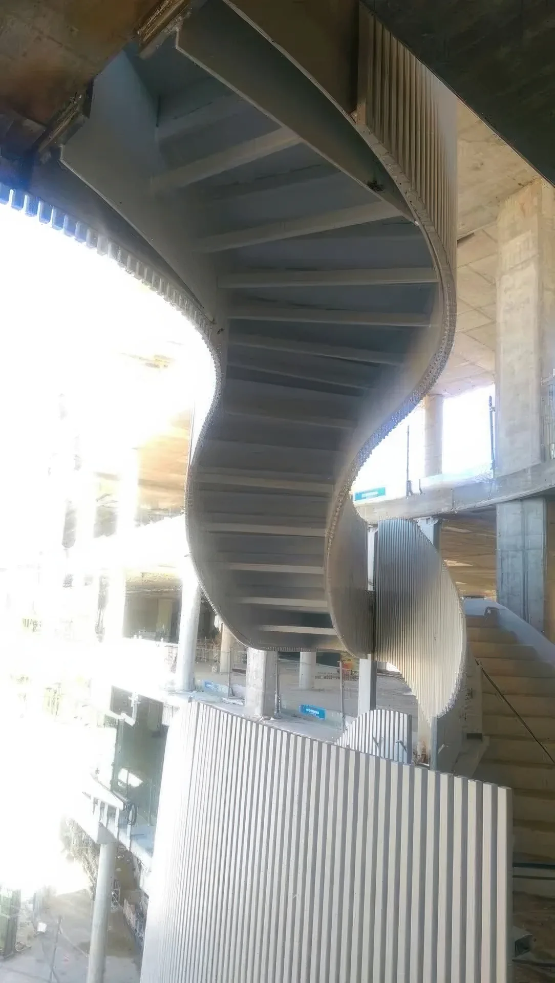Scala Nuovo Centro Direzionale Lavazza — scala del centro direzionale lavazza