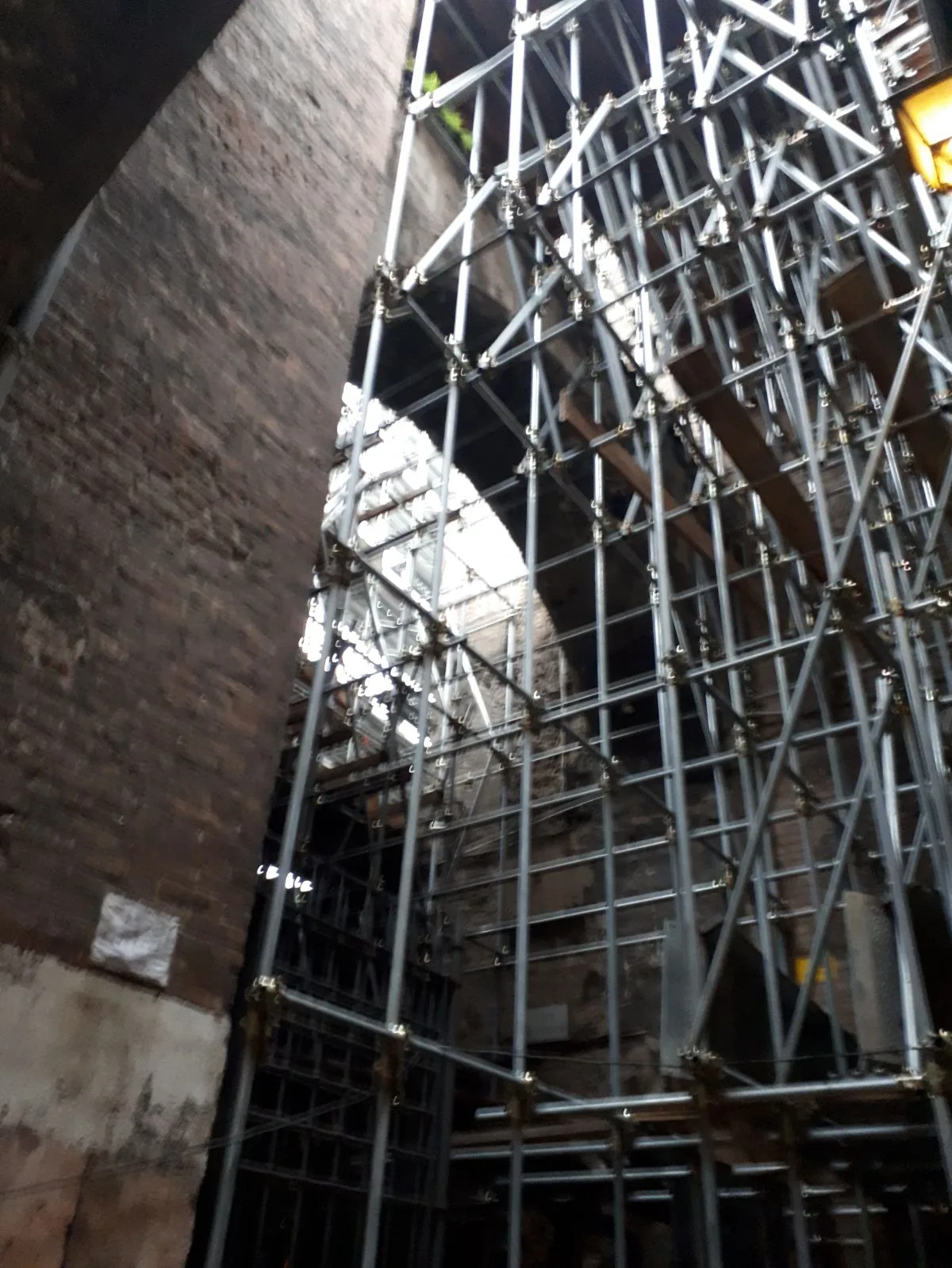 Scala metallica — Palazzo del Podestà: fotografia della struttura, vista 12