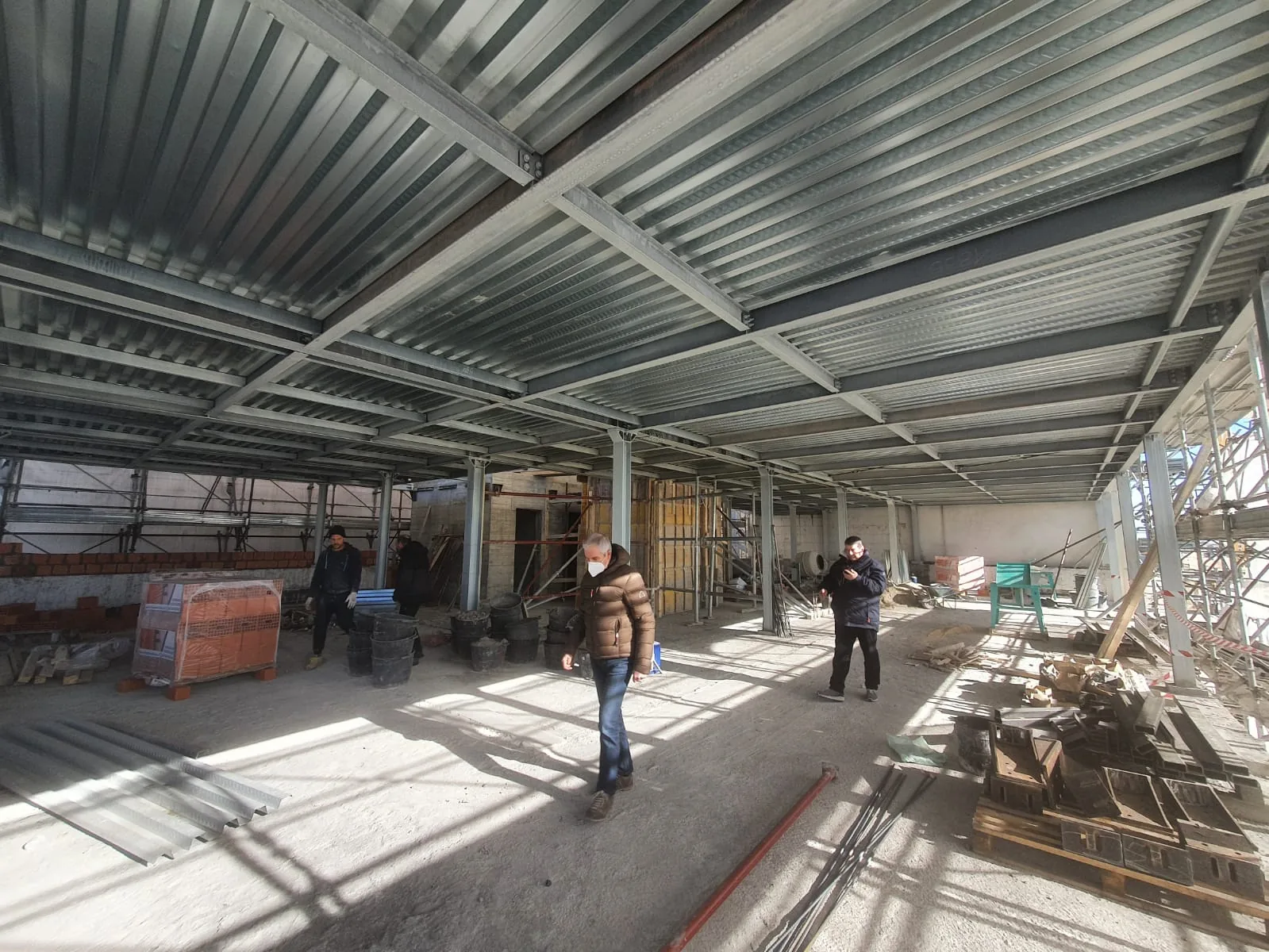 Smart Hotel — interno del cantiere sotto la copertura
